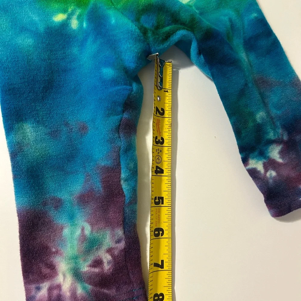 Tie-Dye Wool Crops - Picture 4 of 6
